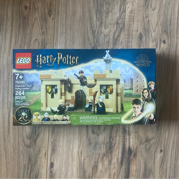 LEGO Harry Potter Hogswarts: First Flying Lesson 76395 Sealed, New in box - Picture 1 of 4